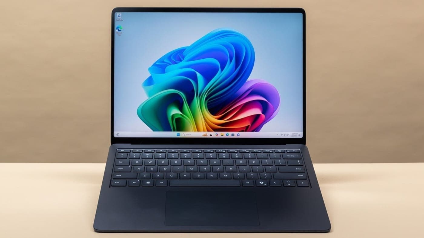Nimbus Stratus Go 13 Laptop view 3